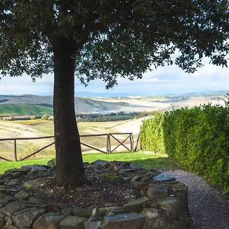 Casa Di Mezzo - Podere Ampella モンタルチーノ