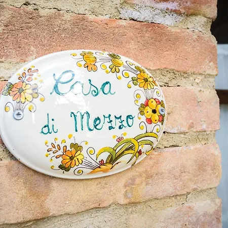 Casa Di Mezzo - Podere Ampella モンタルチーノ